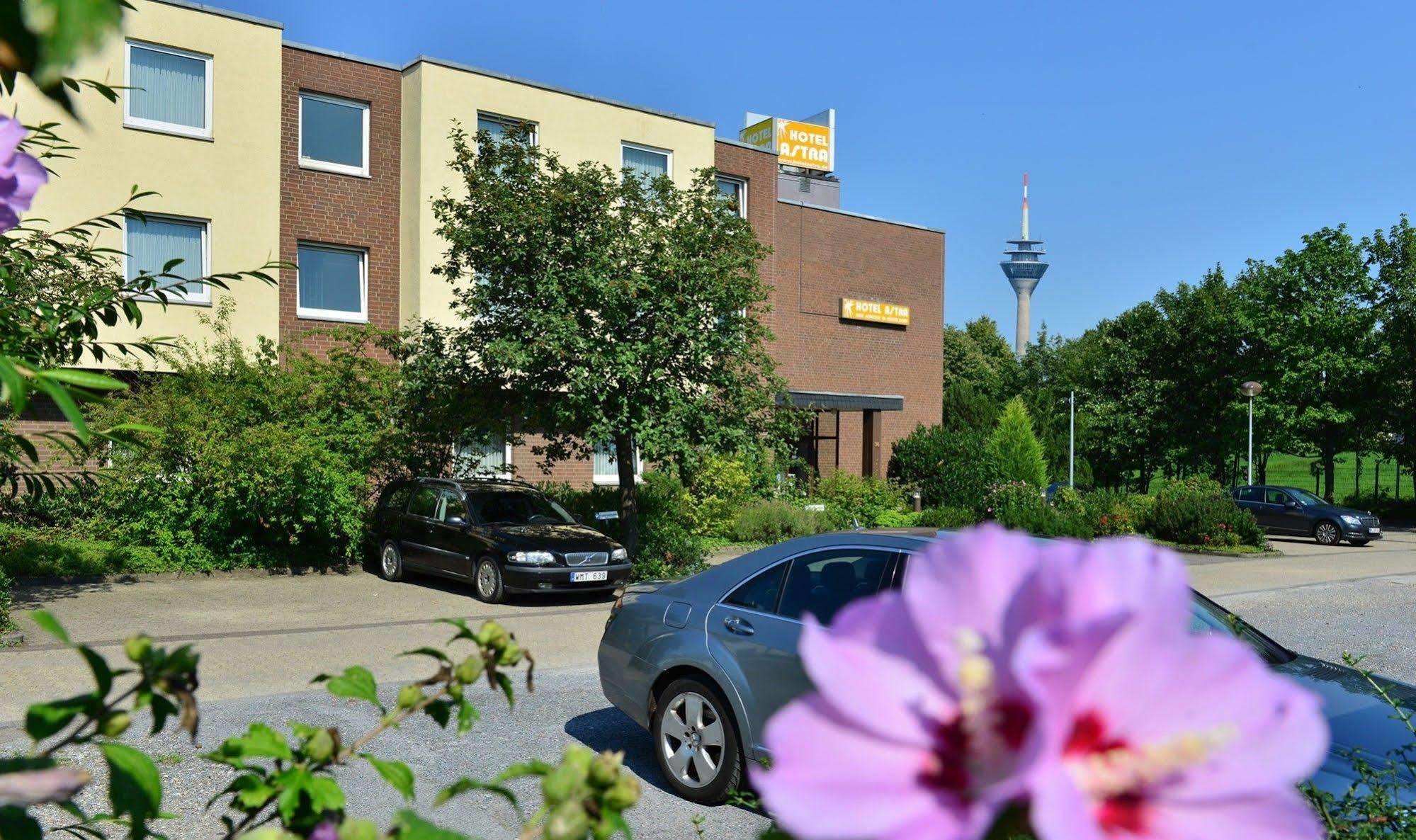 Hotel Astra Düsseldorf Exteriör bild